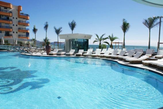 Apartamento no Ed. Atlantic Paradise em Meia Praia em Itapema - foto 27
