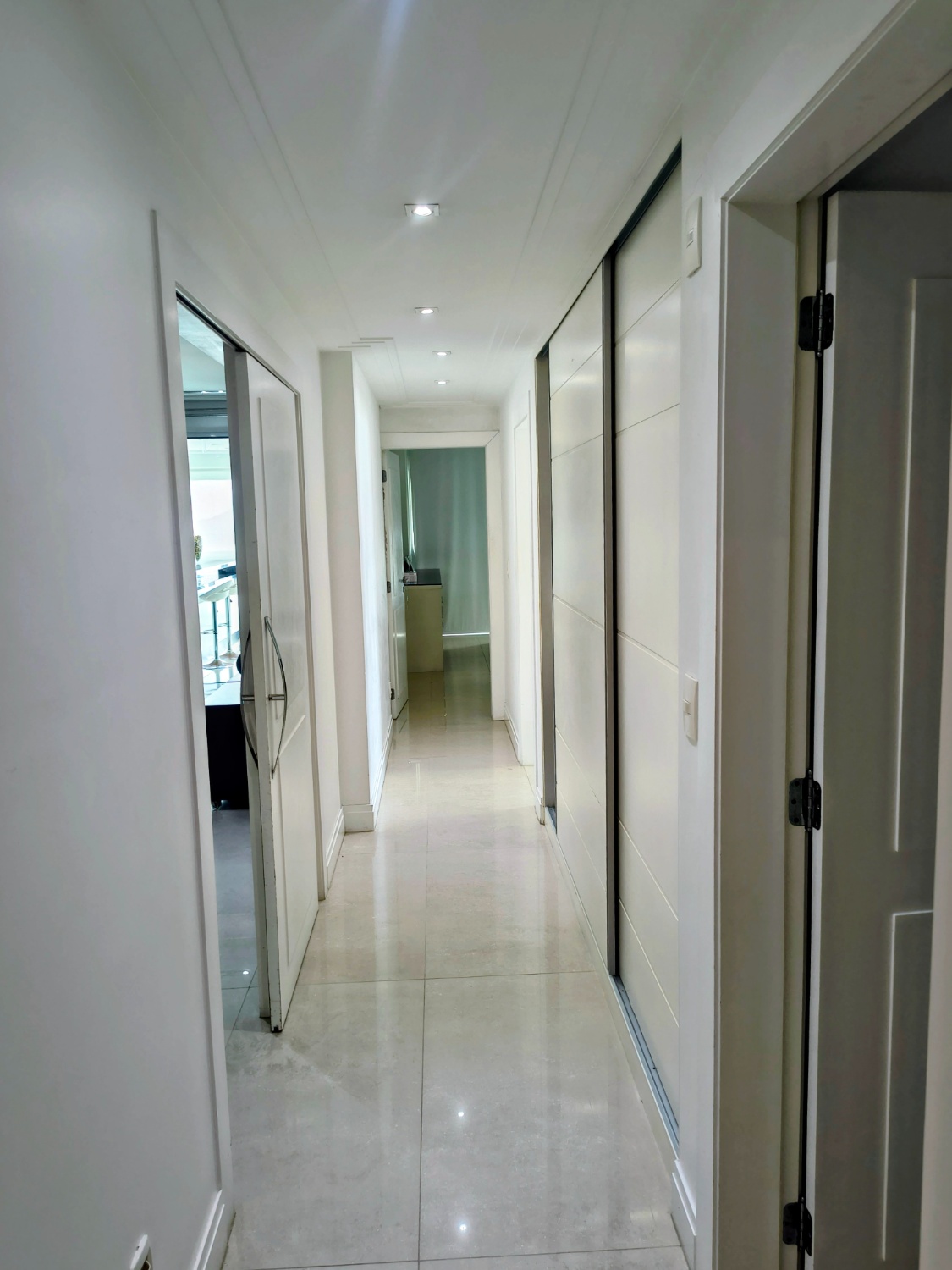Apartamento no Ed. Barramares em Balneário Camboriú - foto 10
