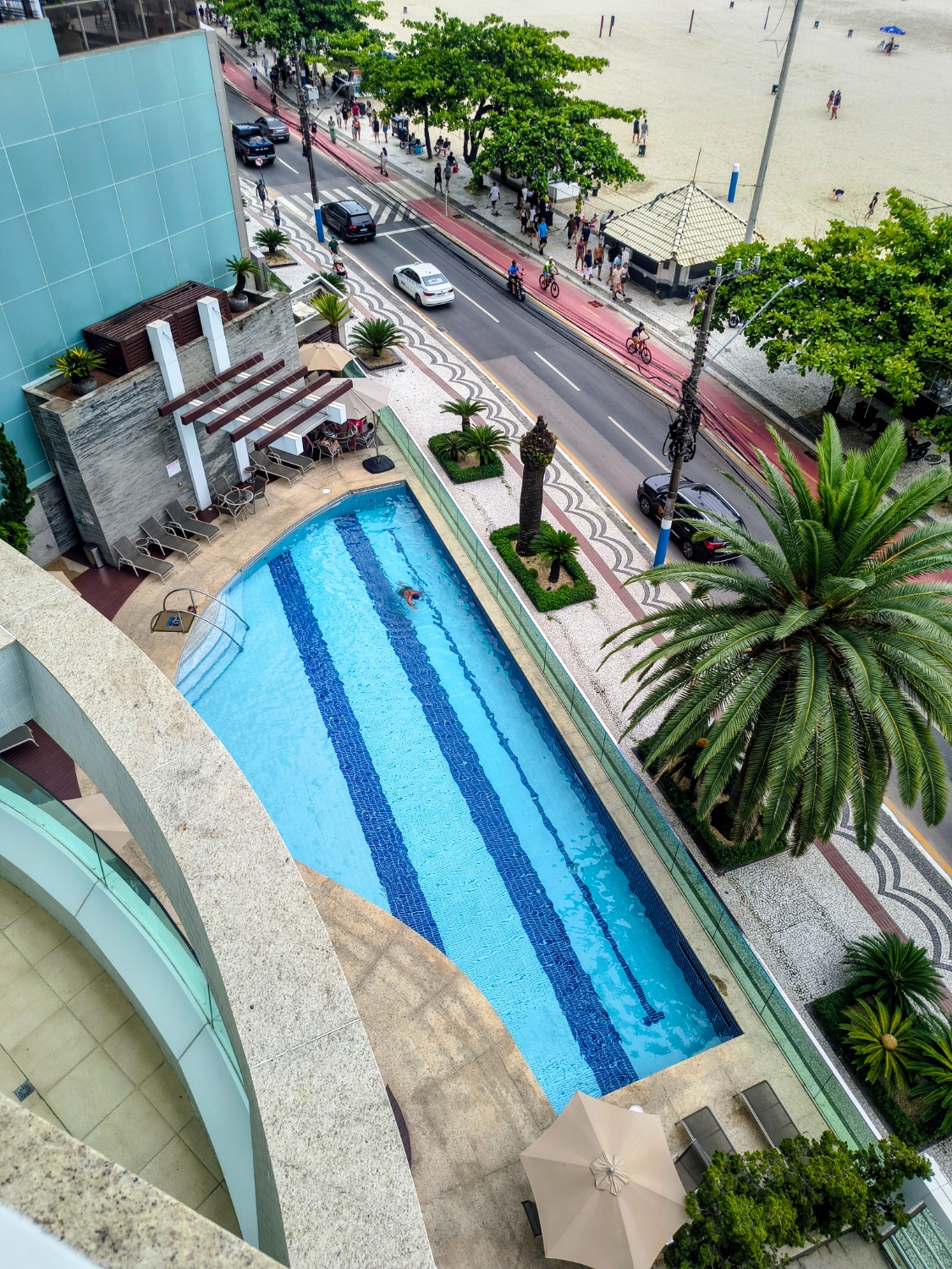 Apartamento no Ed. Barramares em Balneário Camboriú - foto 24