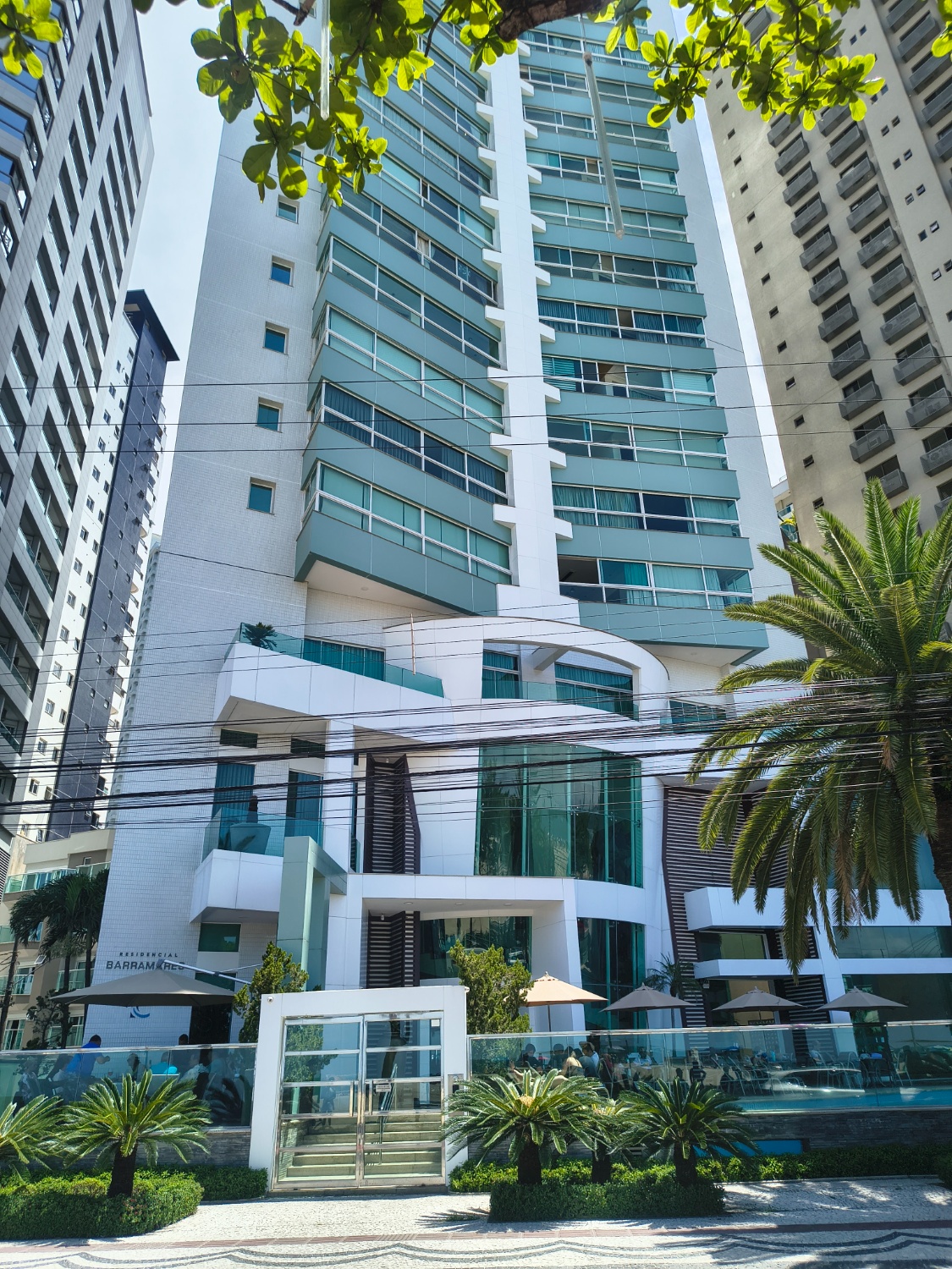 Apartamento no Ed. Barramares em Balneário Camboriú - foto 41