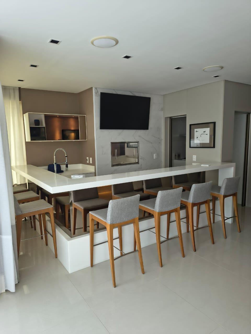 Apartamento no Ed. Brava Beach Internacional - Reserva Corais na Praia Brava - foto 4