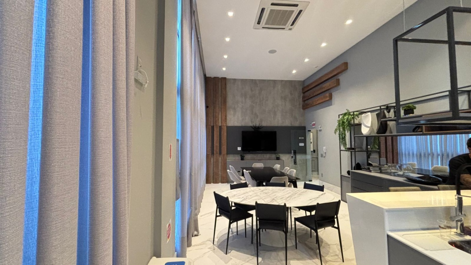Apartamento no Ed. Sauer Residence em Balneário Camboriú - foto 14