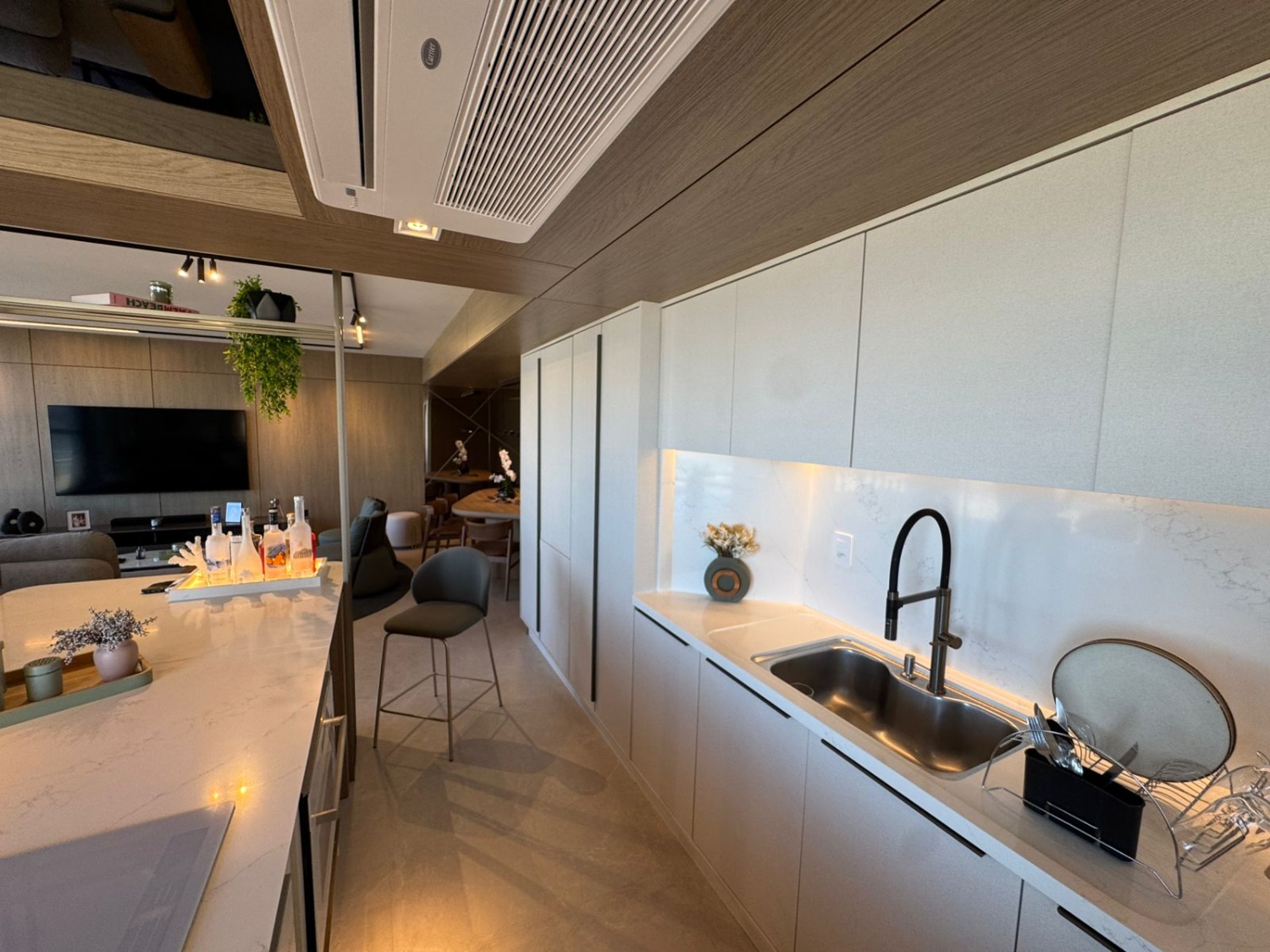 Apartamento no Edifício Grécia em Balneário Camboriú - foto 8