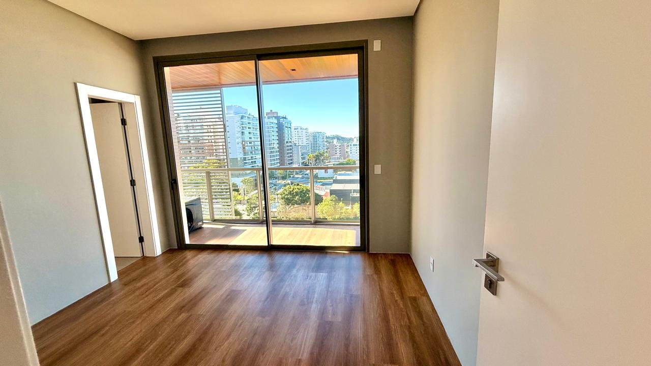 Cobertura Duplex no Ed. Horizon na Praia Brava - foto 25