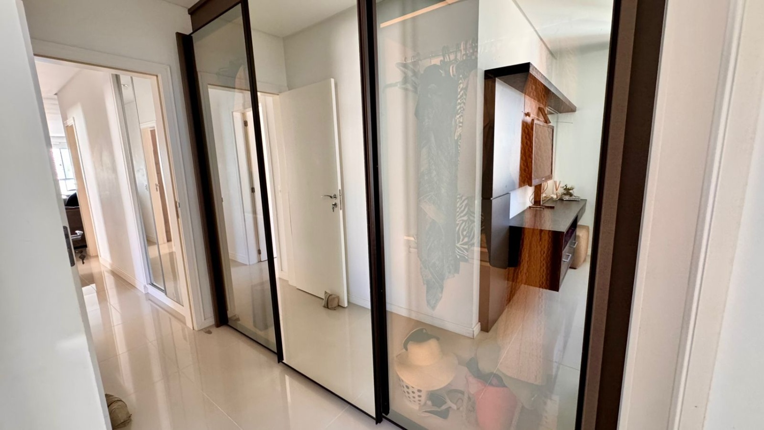 Apartamento no Ed. Gran Torino em Balneário Camboriú - foto 5