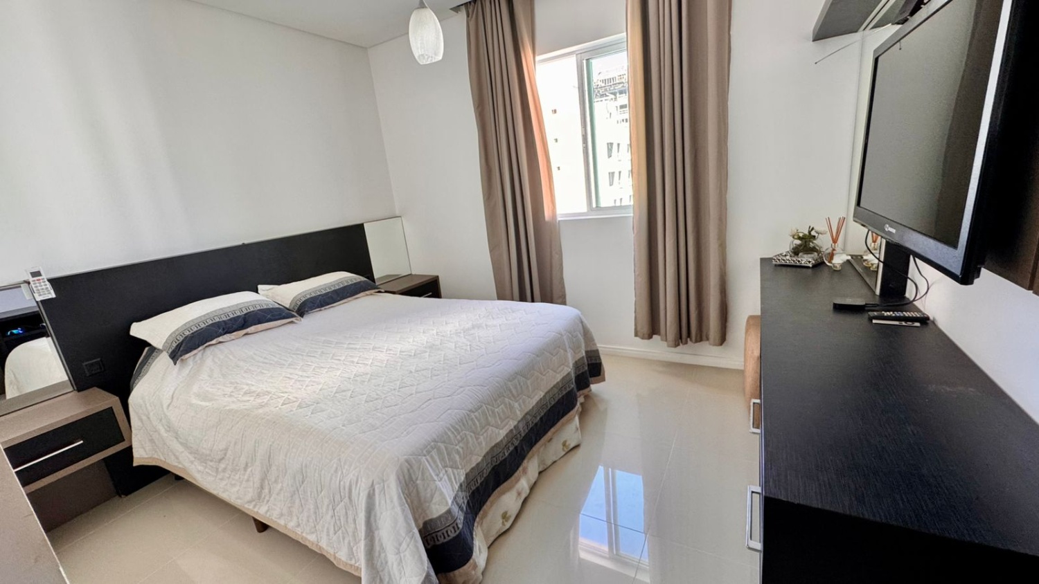 Apartamento no Ed. Gran Torino em Balneário Camboriú - foto 8