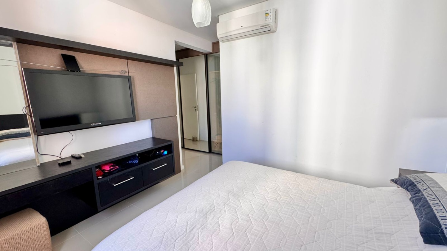 Apartamento no Ed. Gran Torino em Balneário Camboriú - foto 9