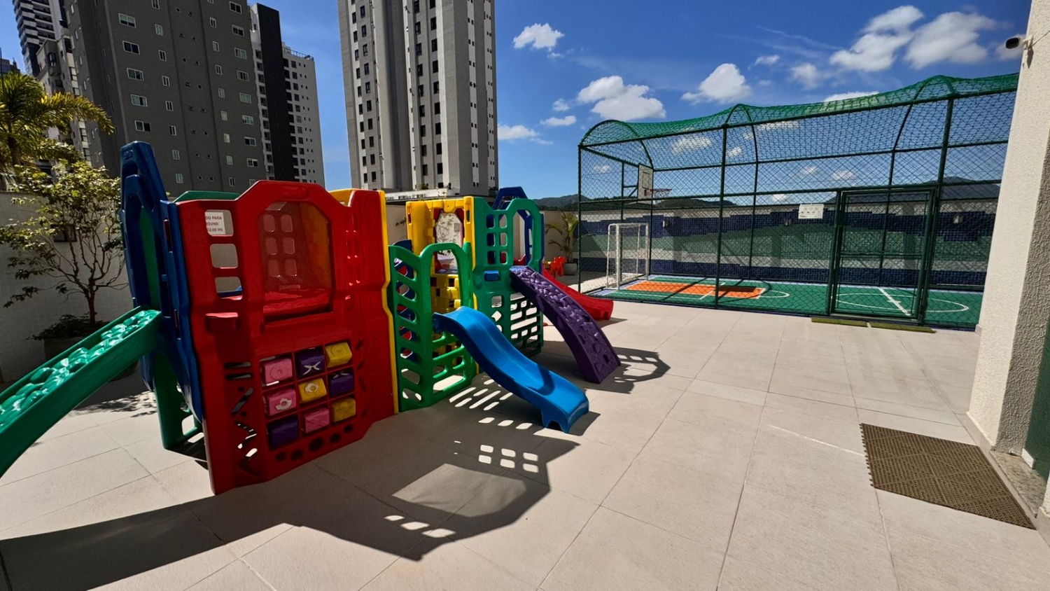 Apartamento no Ed. Gran Torino em Balneário Camboriú - foto 24