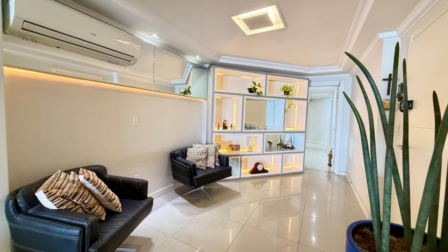 Apartamento no Ed. Nina Schurmann em Balneário Camboriú - foto 7