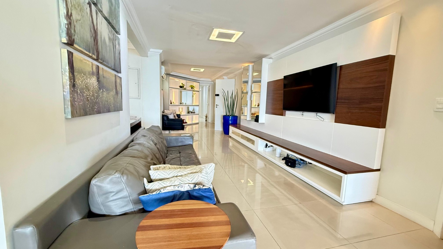 Apartamento no Ed. Nina Schurmann em Balneário Camboriú - foto 8