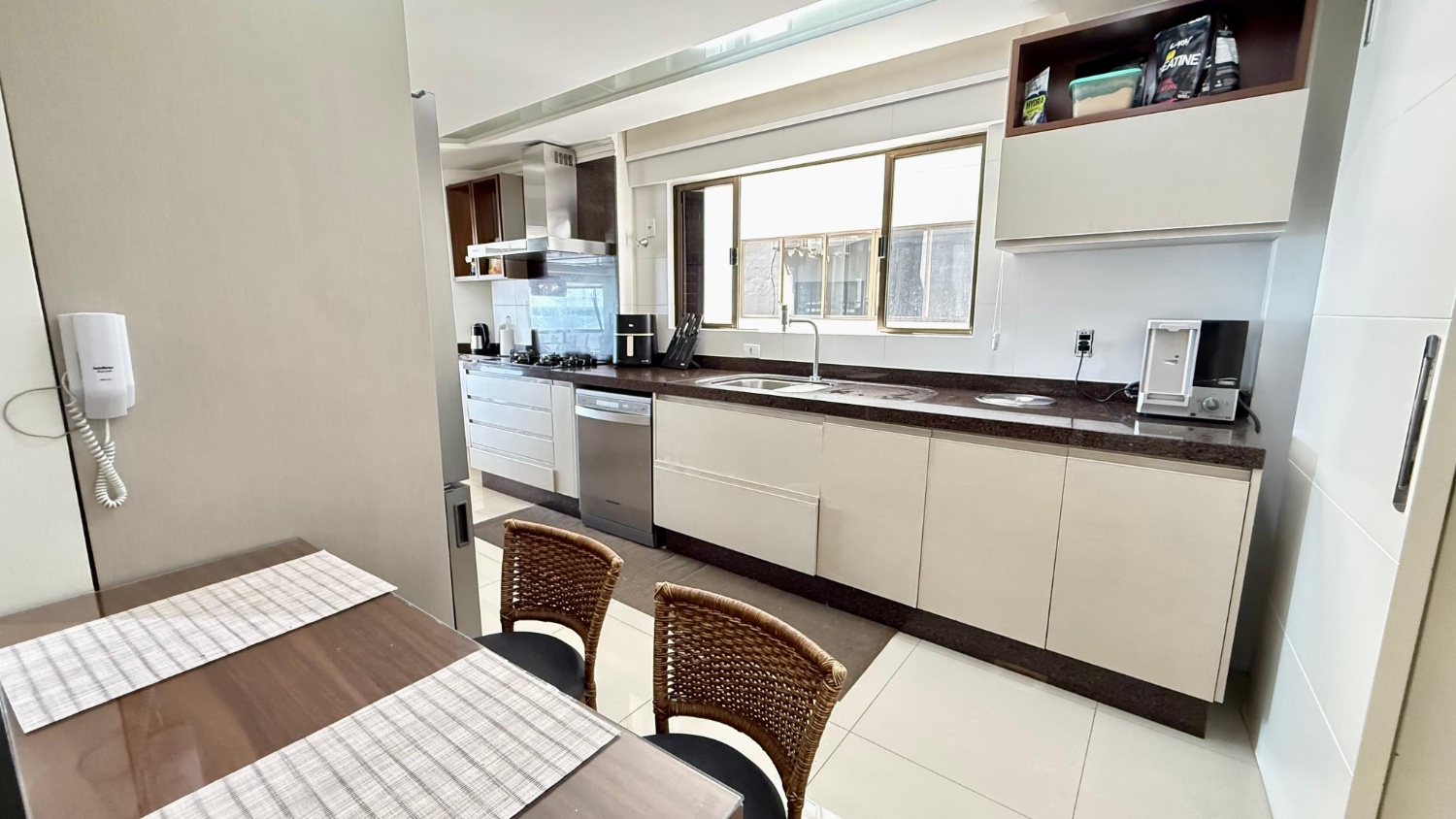 Apartamento no Ed. Nina Schurmann em Balneário Camboriú - foto 9