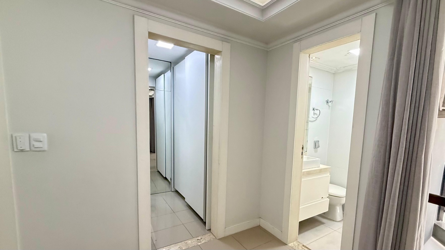 Apartamento no Ed. Nina Schurmann em Balneário Camboriú - foto 13