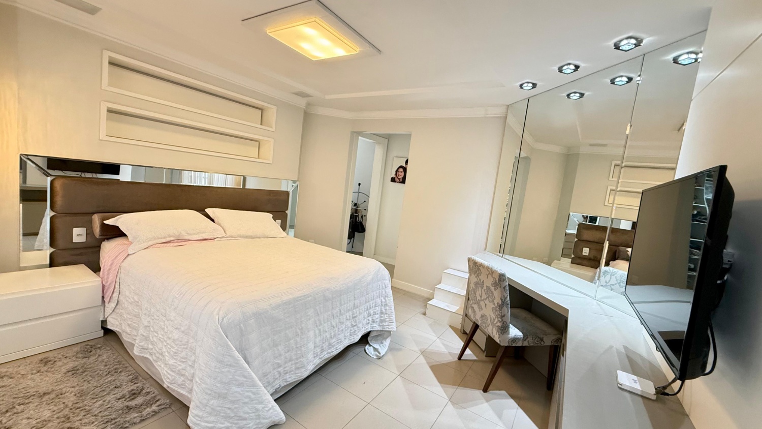 Apartamento no Ed. Nina Schurmann em Balneário Camboriú - foto 15