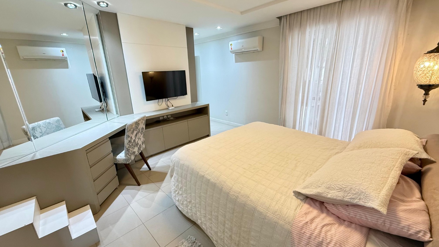 Apartamento no Ed. Nina Schurmann em Balneário Camboriú - foto 17