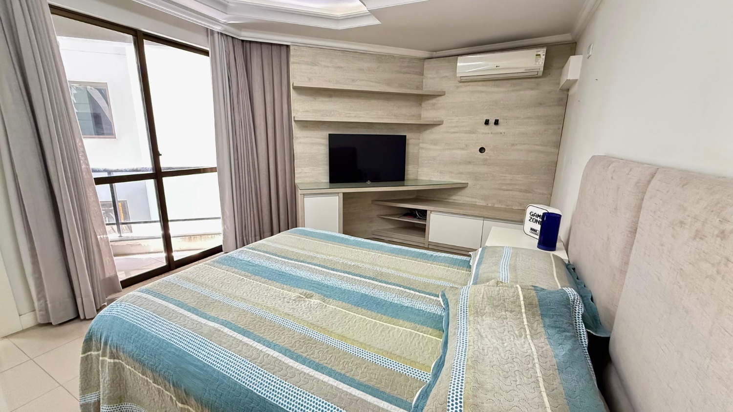 Apartamento no Ed. Nina Schurmann em Balneário Camboriú - foto 19