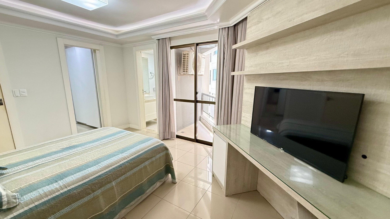 Apartamento no Ed. Nina Schurmann em Balneário Camboriú - foto 20