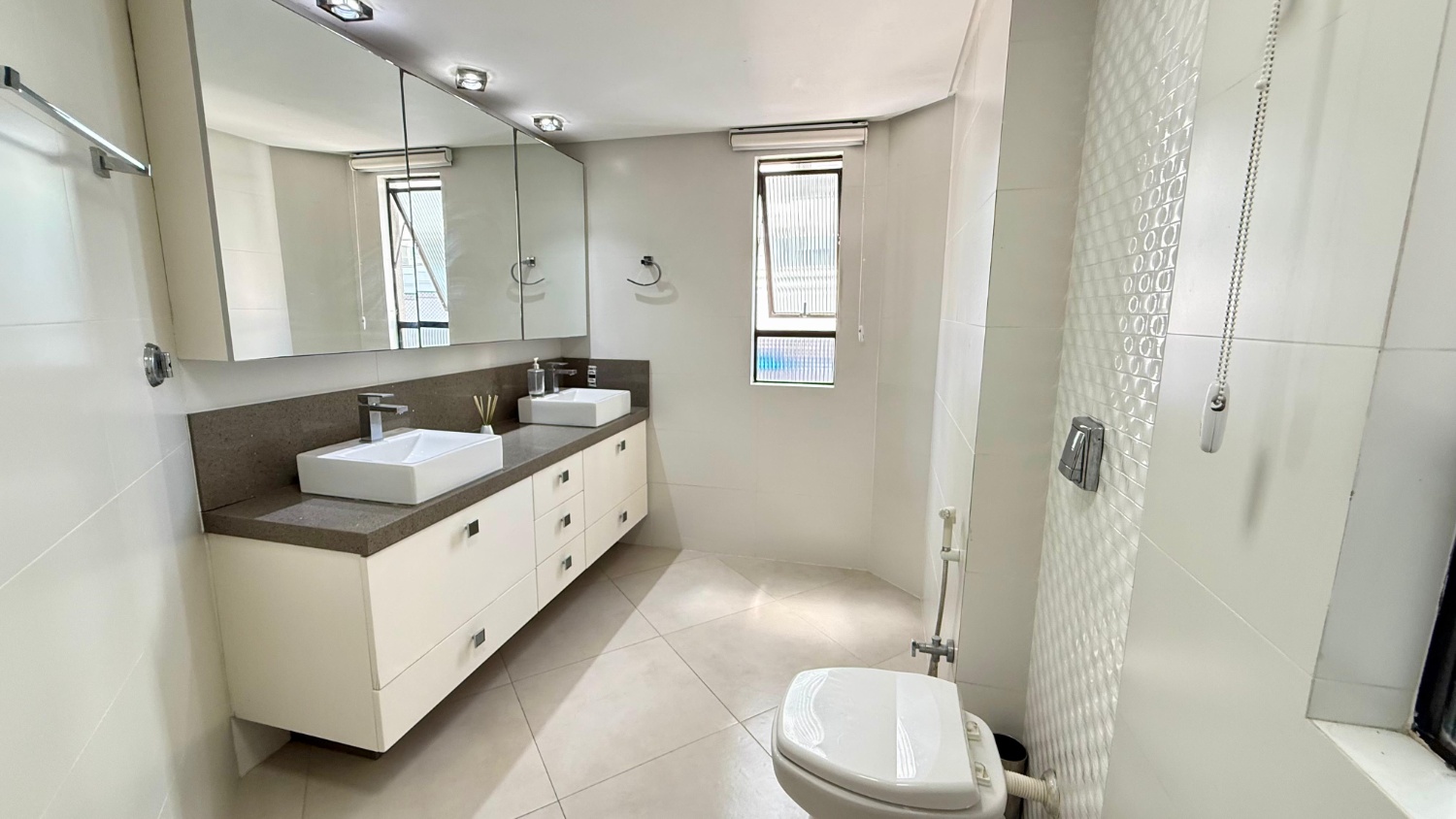 Apartamento no Ed. Nina Schurmann em Balneário Camboriú - foto 23