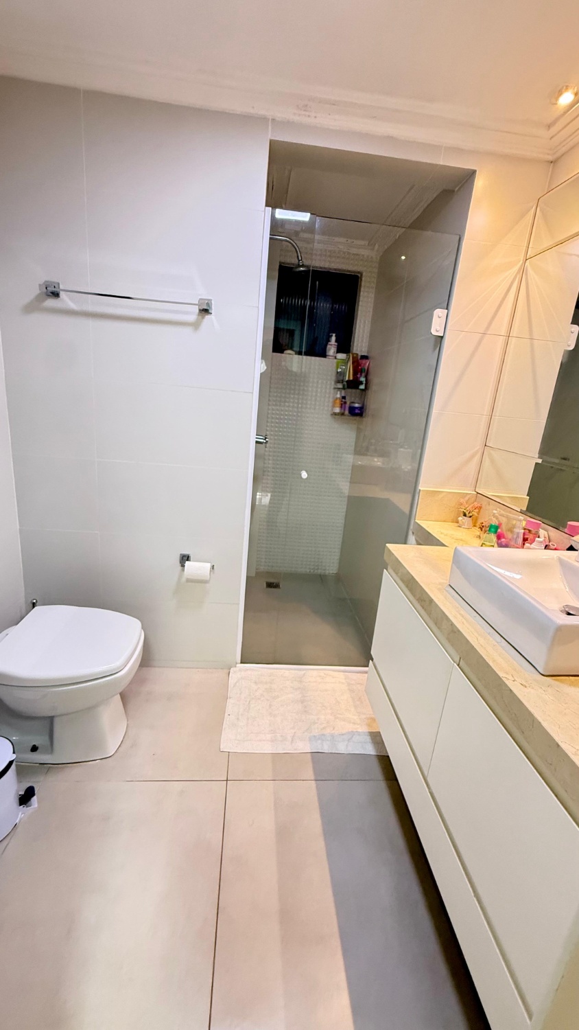 Apartamento no Ed. Nina Schurmann em Balneário Camboriú - foto 24