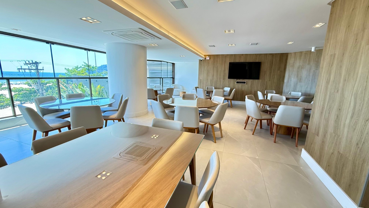 Apartamento no Ed. Nina Schurmann em Balneário Camboriú - foto 28
