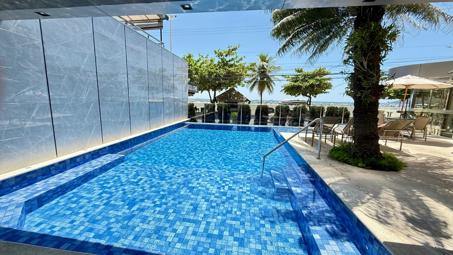 Apartamento no Ed. Nina Schurmann em Balneário Camboriú - foto 30