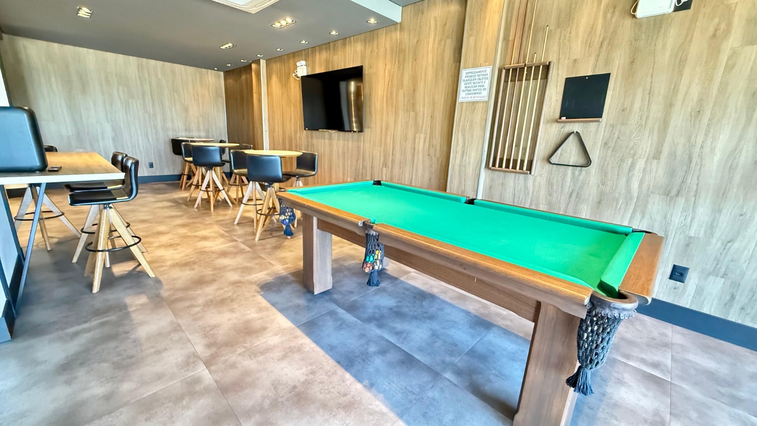 Apartamento no Ed. Nina Schurmann em Balneário Camboriú - foto 32