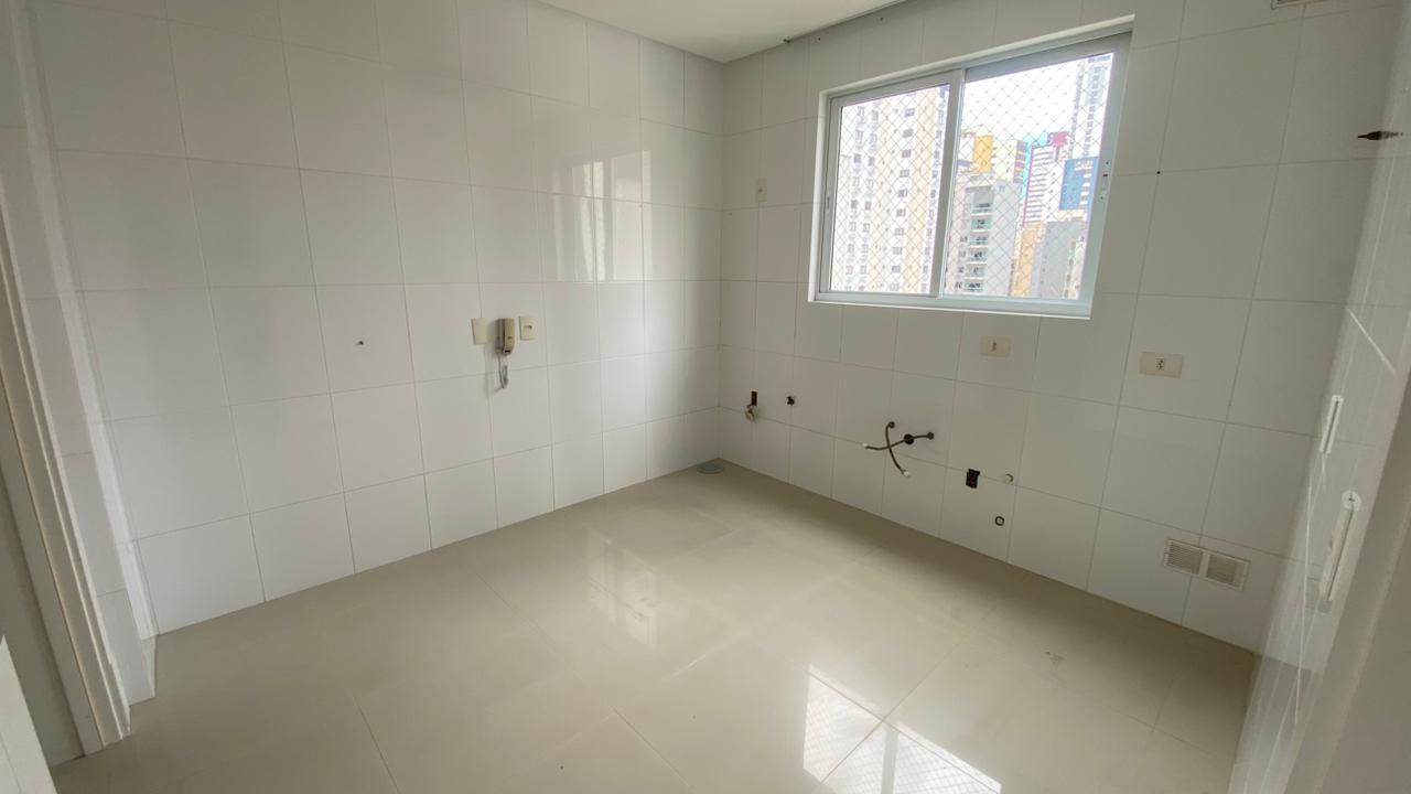 Apartamento no Residencial Dimora del Sole em Balneário Camboriú - foto 7