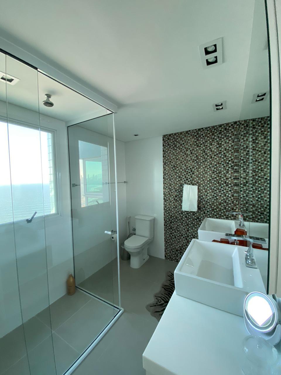 Apartamento no Ed. Barramares em Balneário Camboriú - foto 17