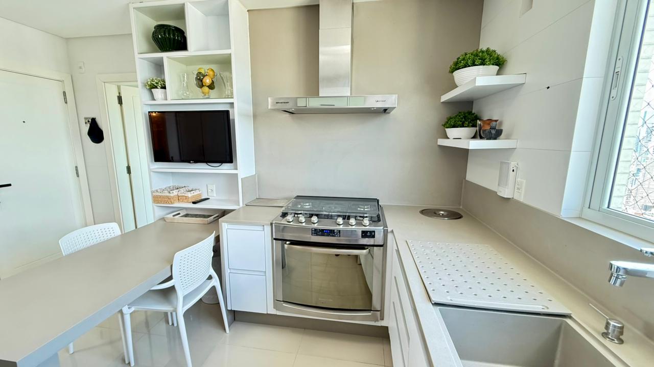 Apartamento no Ed. Villa Serena Home Club em Balneário Camboriú - foto 10