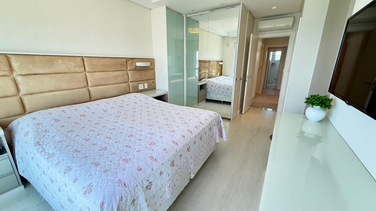 Apartamento no Ed. Villa Serena Home Club em Balneário Camboriú - foto 12