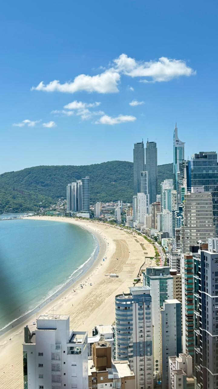 Apartamento no Ed. Villa Serena Home Club em Balneário Camboriú - foto 24