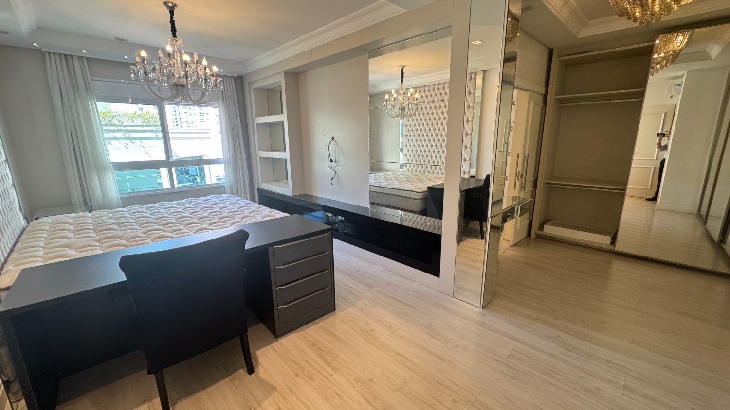 Apartamento no Ed. Atlantic Paradise em Meia Praia em Itapema - foto 7