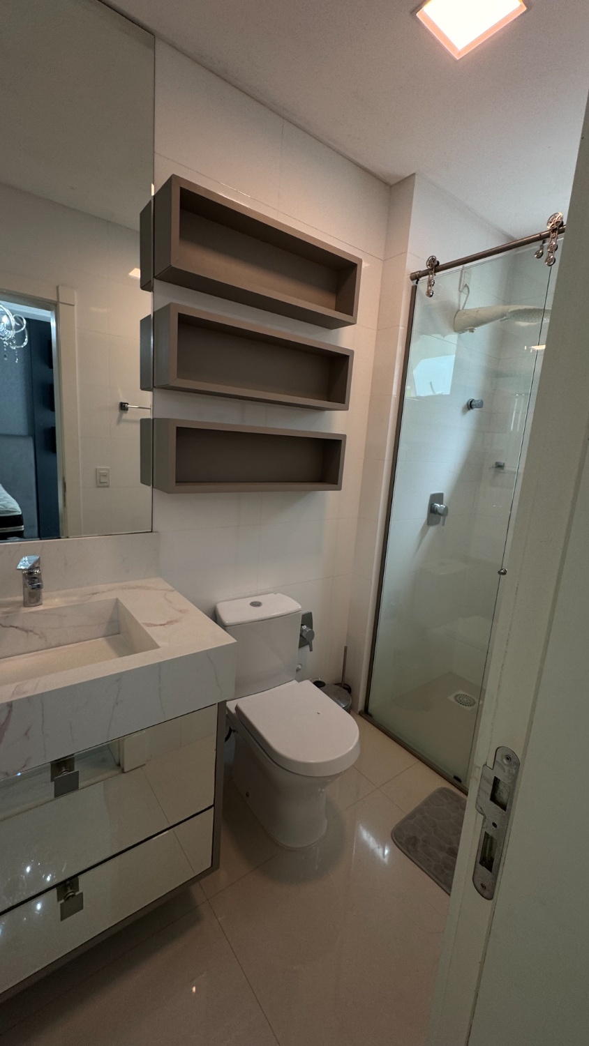 Apartamento no Ed. Atlantic Paradise em Meia Praia em Itapema - foto 16