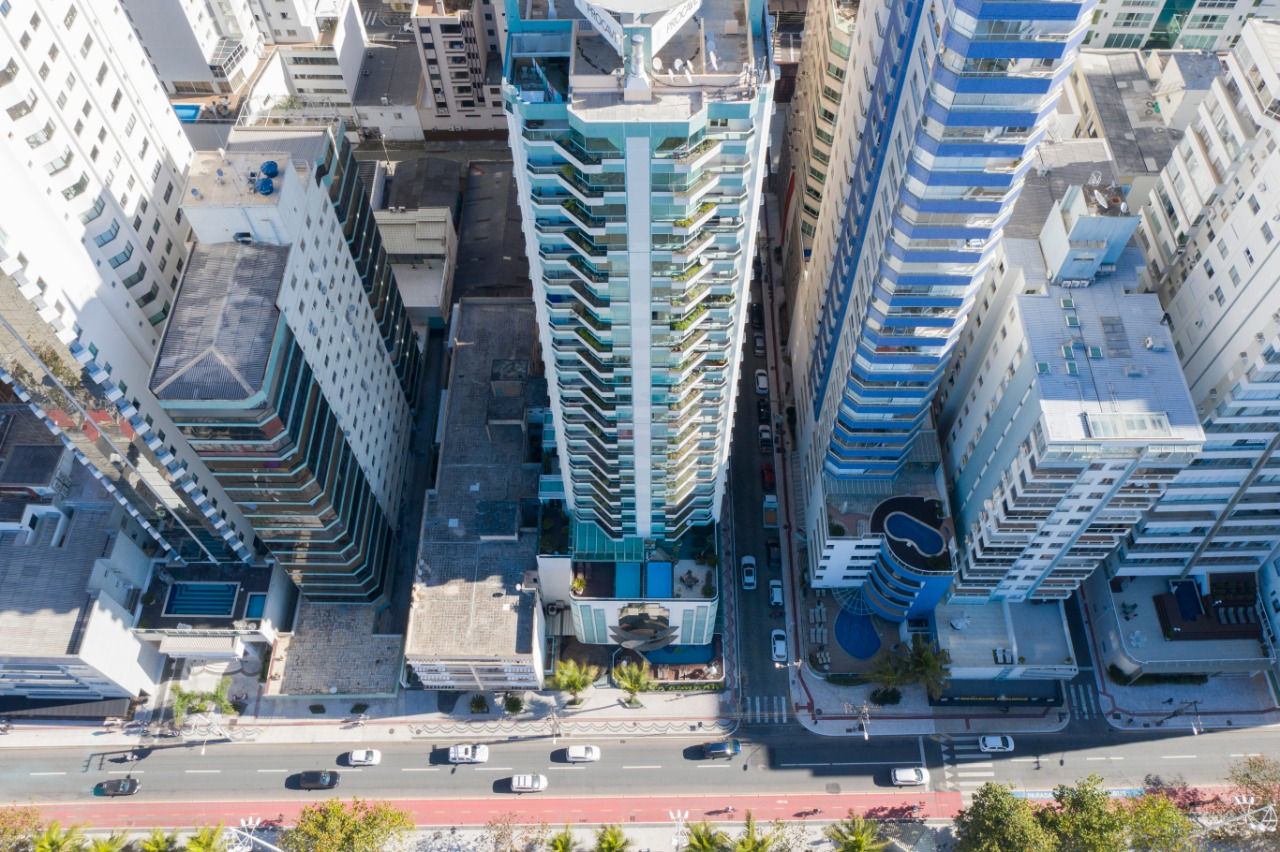 Apartamento Frente Mar no Ed. Tropical Summer em Balneário Camboriú - foto 3