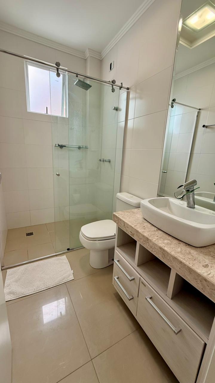 Apartamento no Edifício Doce Iguassú em Balneário Camboriú - foto 13