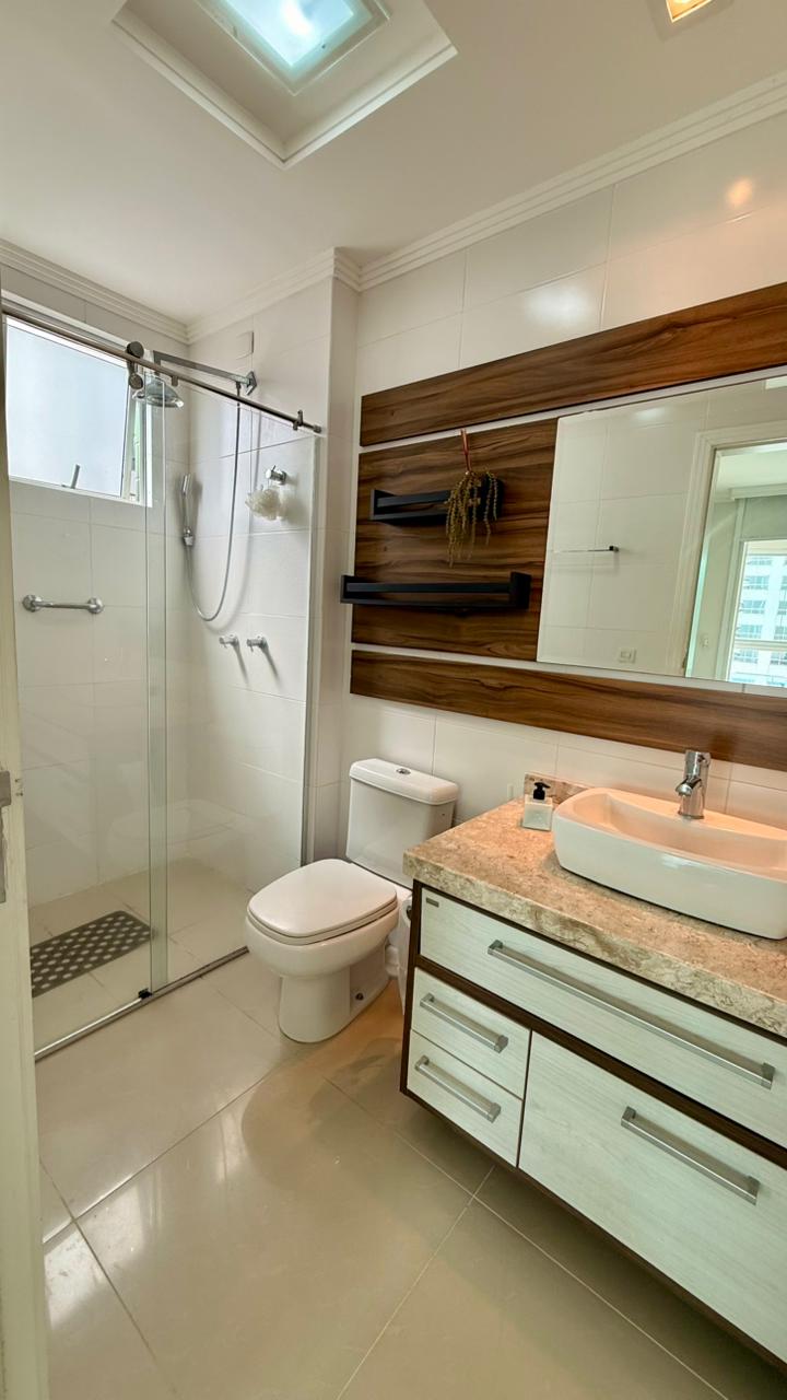 Apartamento no Edifício Doce Iguassú em Balneário Camboriú - foto 14