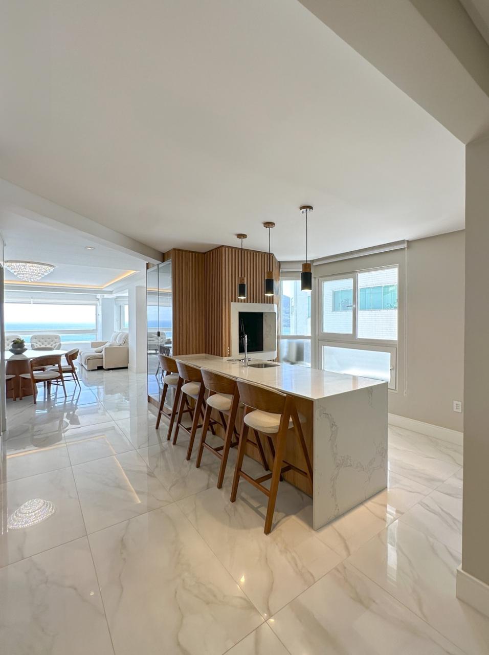Apartamento no Edifício Theiss Heens em Balneário Camboriú - foto 2