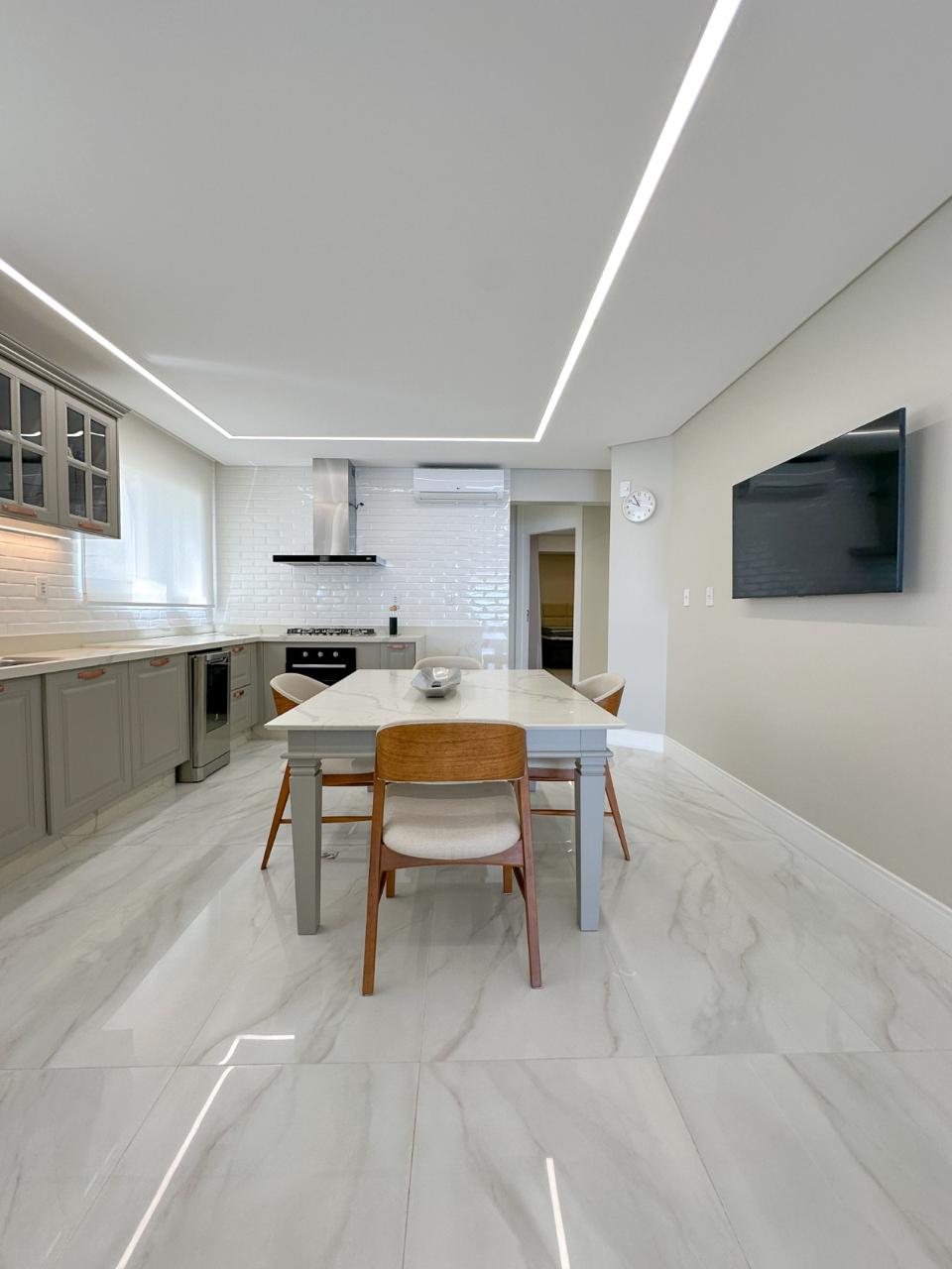 Apartamento no Edifício Theiss Heens em Balneário Camboriú - foto 6
