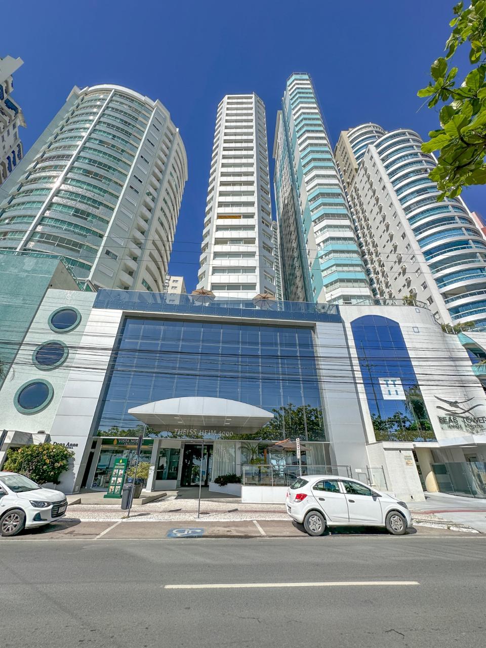 Apartamento no Edifício Theiss Heens em Balneário Camboriú - foto 12