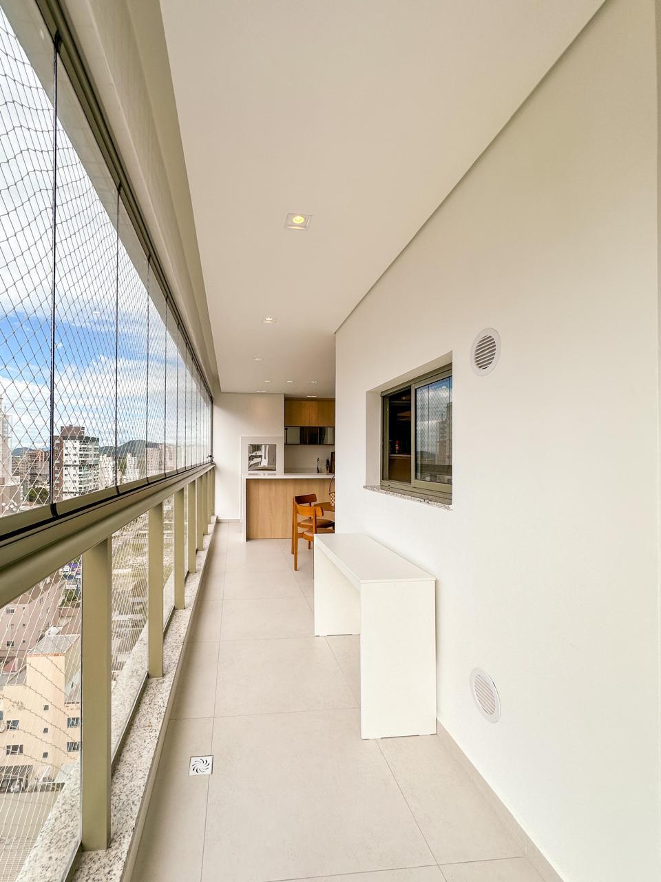 Apartamento no Residencial dos Ipês em Meia Praia, Itapema - foto 4