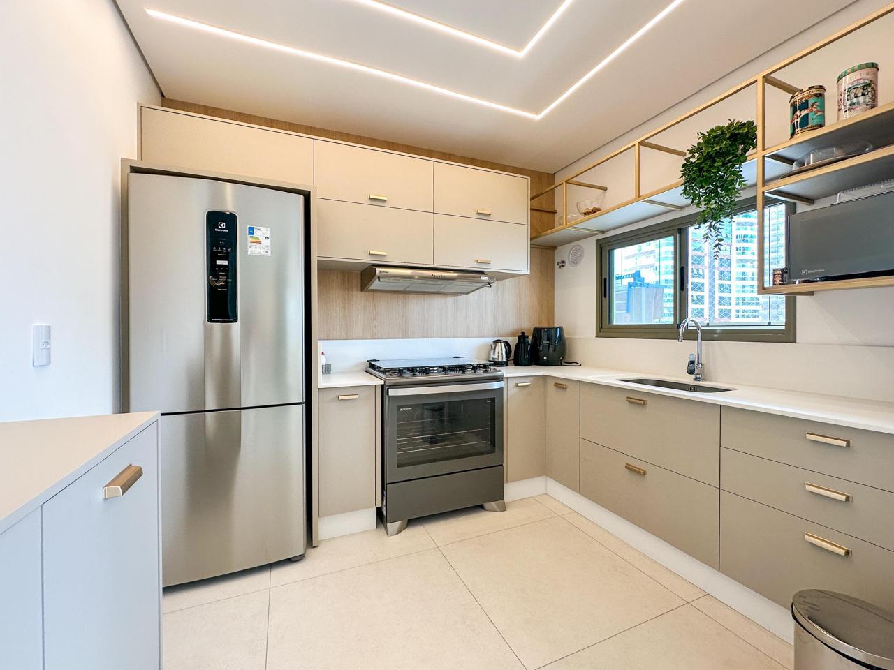 Apartamento no Residencial dos Ipês em Meia Praia, Itapema - foto 7