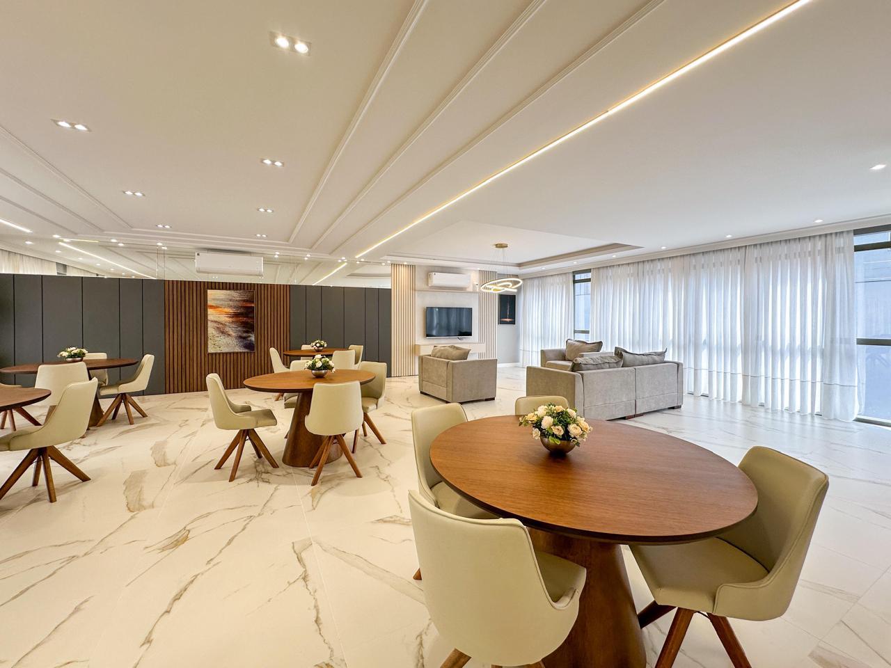 Apartamento no Residencial dos Ipês em Meia Praia, Itapema - foto 23
