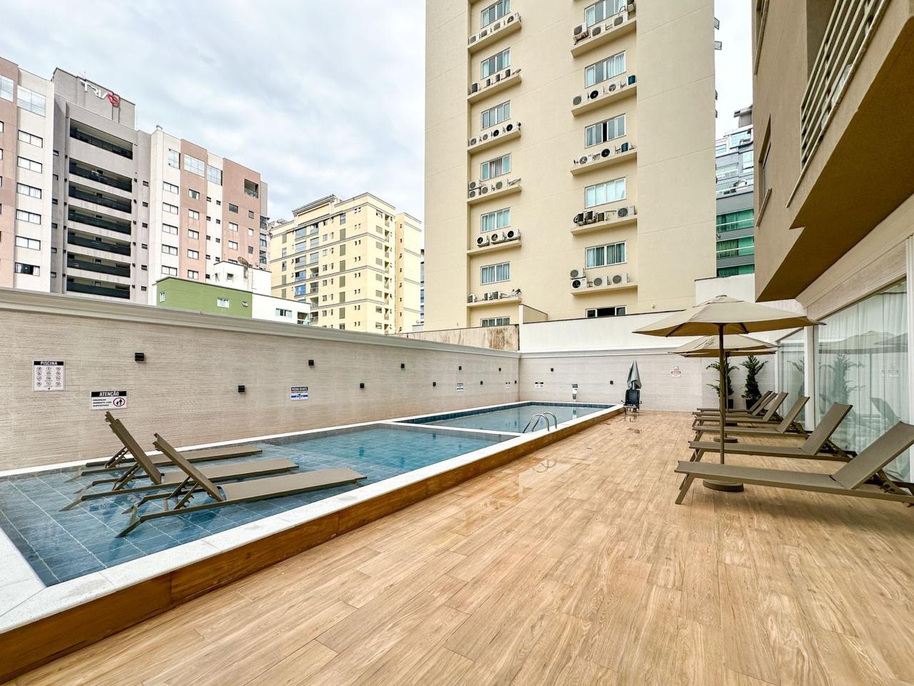 Apartamento no Residencial dos Ipês em Meia Praia, Itapema - foto 28