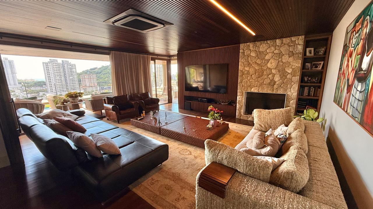 Casa no Cond. Horizontal na Praia Brava - foto 11