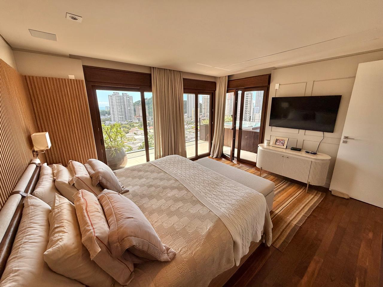 Casa no Cond. Horizontal na Praia Brava - foto 14