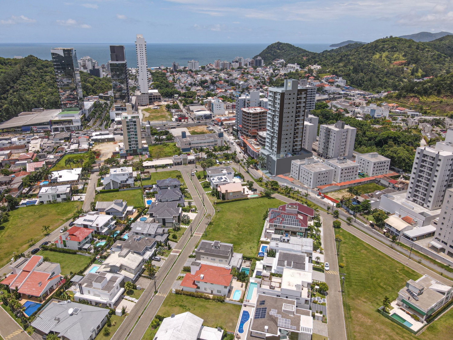Apartamento no Ed. Manu Bay na Praia Brava - foto 18