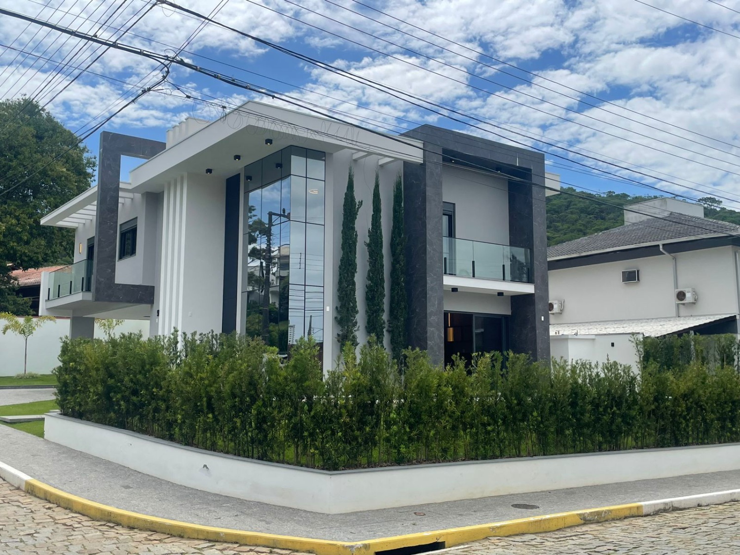 Casa no Cond. Haras Rio do Ouro em Balneário Camboriú - foto 2