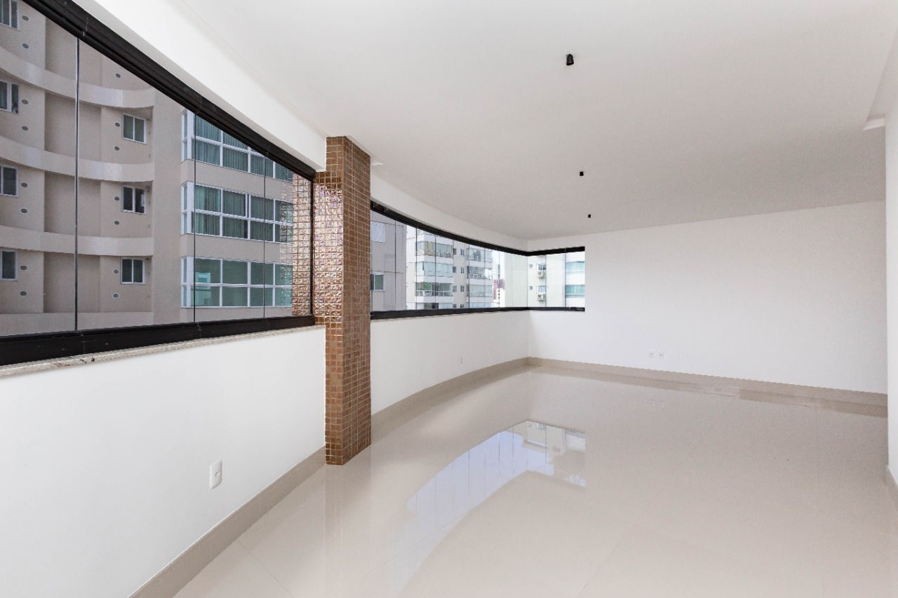 Apartamento no Edifício Villa Castelli em Balneário Camboriú - foto 2