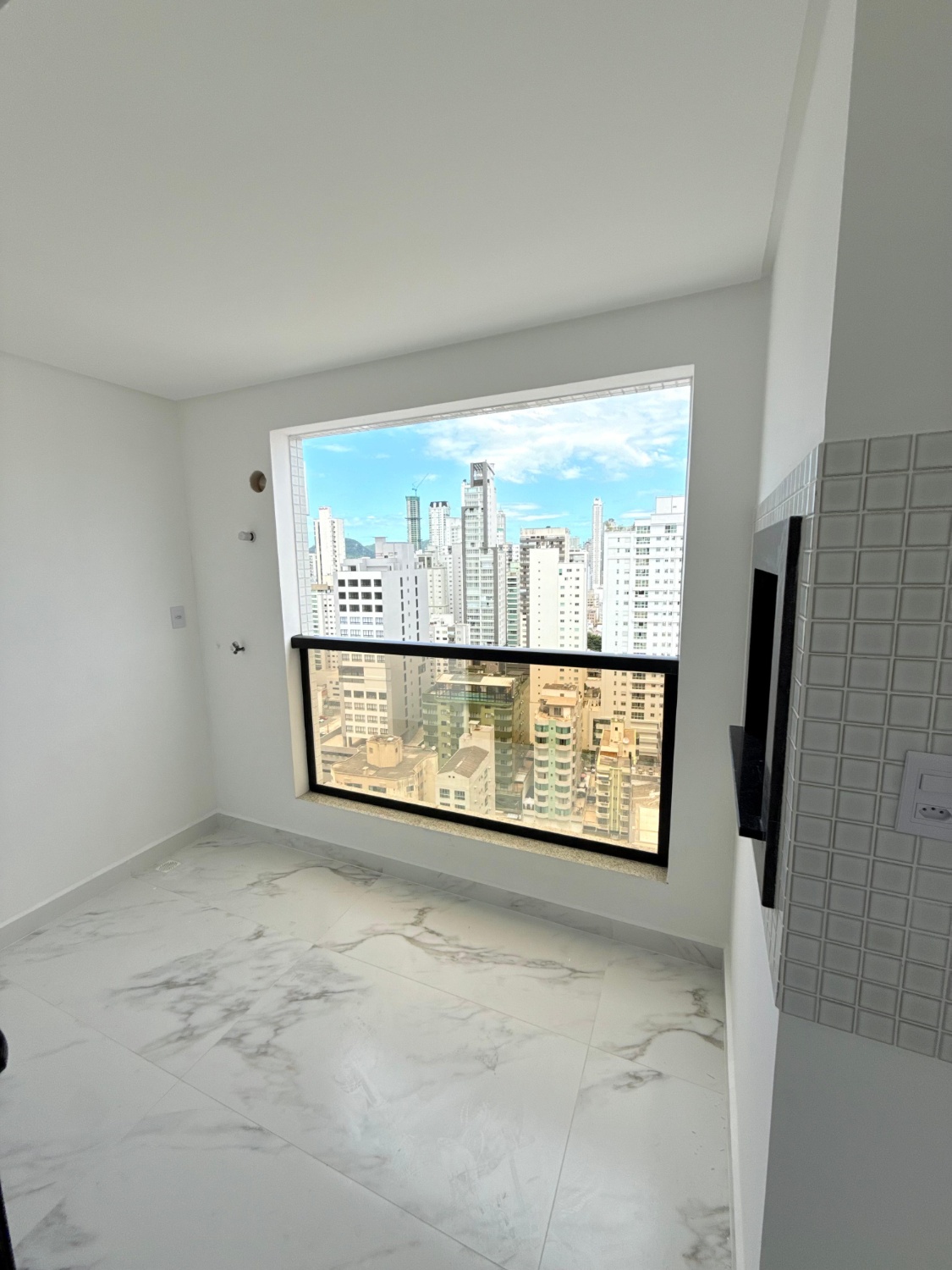 Apartamento no Edifício Paganini Tower em Balneário Camboriú - foto 3