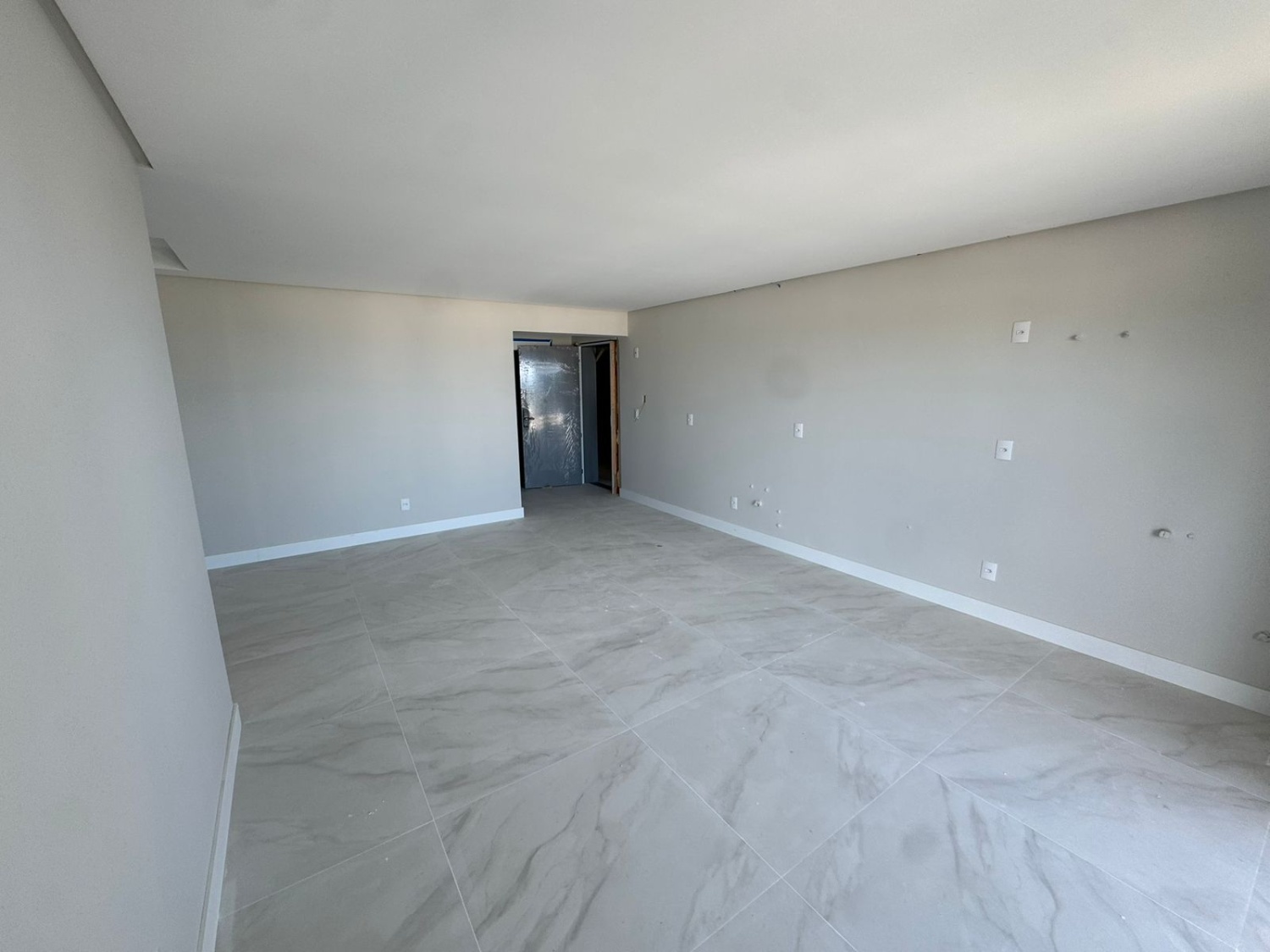 Apartamento no Residencial Sky Brava na Praia Brava - foto 7