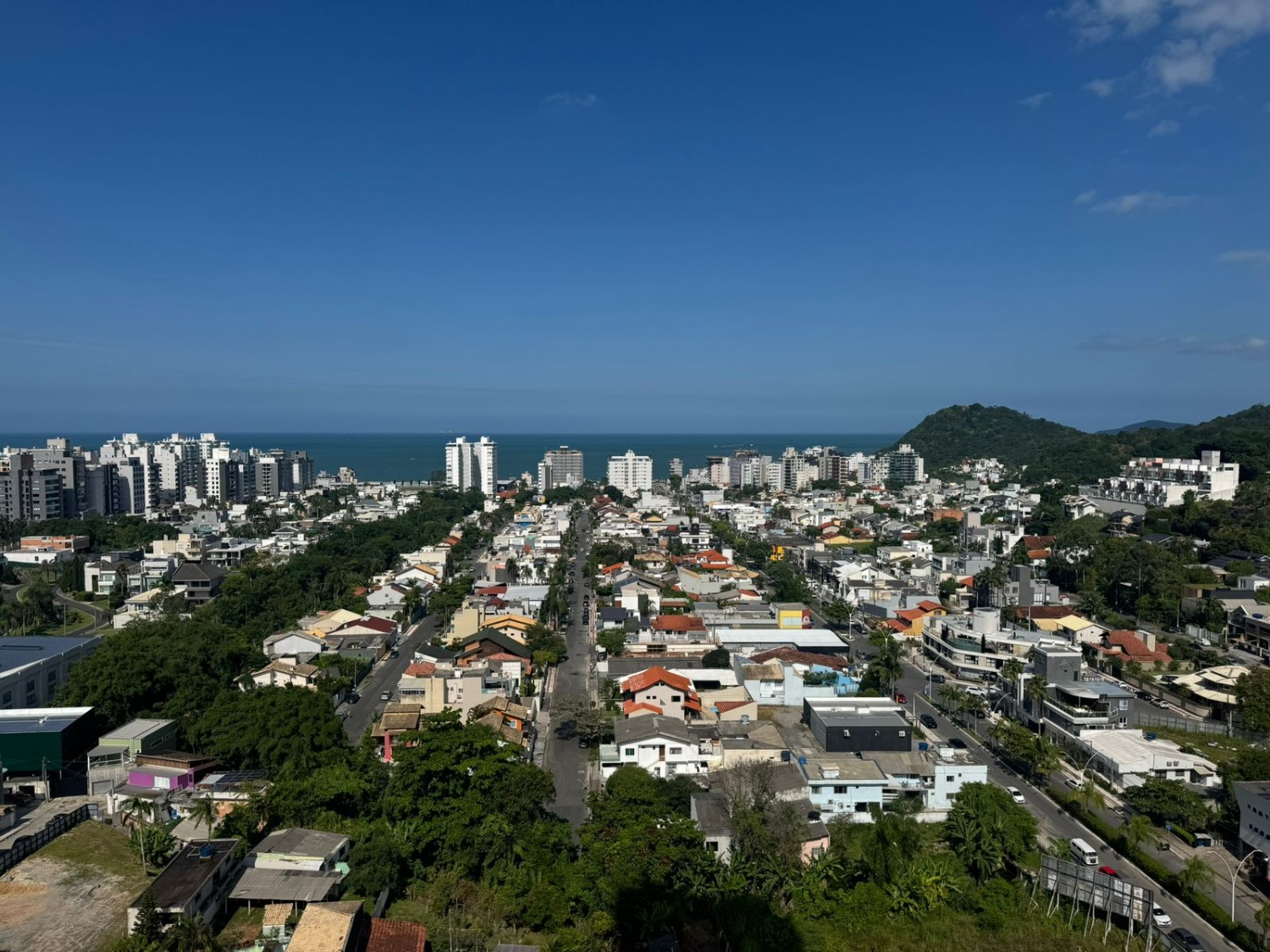 Apartamento no Residencial Sky Brava na Praia Brava - foto 28